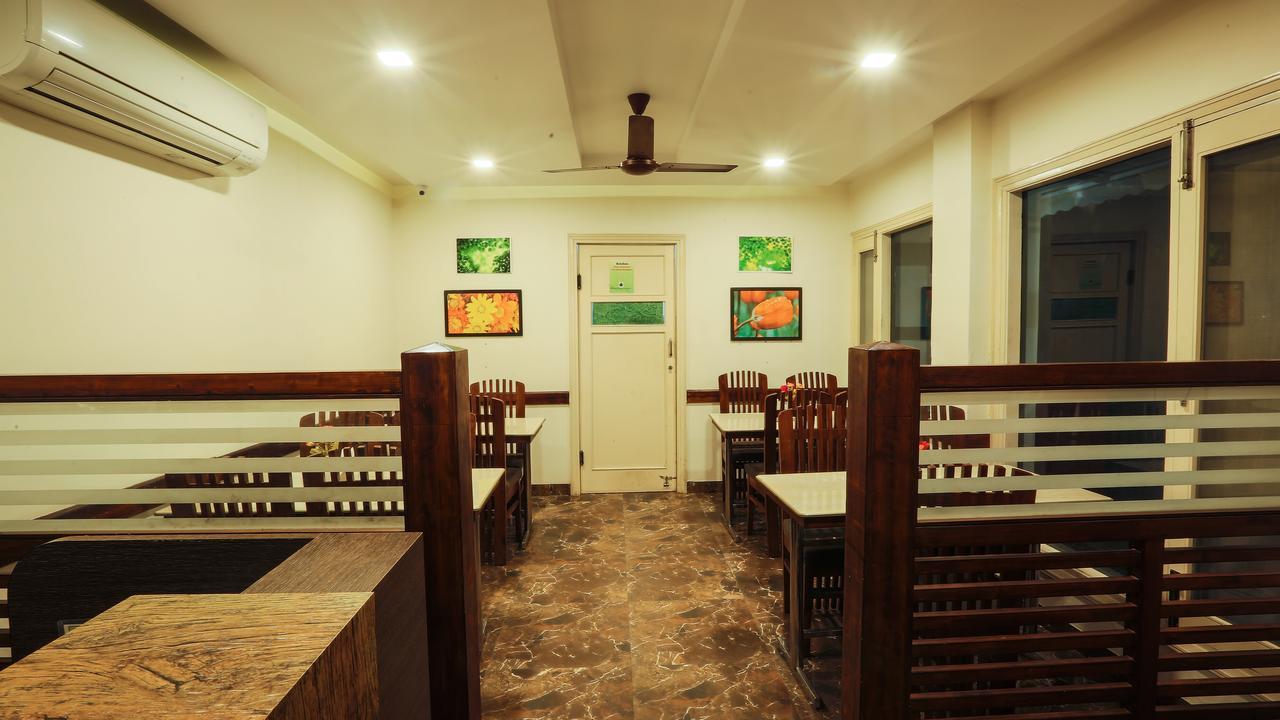 Hotel Whistling Greens Moga Extérieur photo